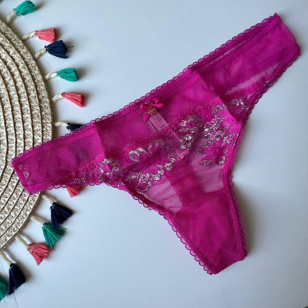 Victoria's Secret Body By Victoria Shimmer Lace-Front Thong Panty Fuchsia S NEW